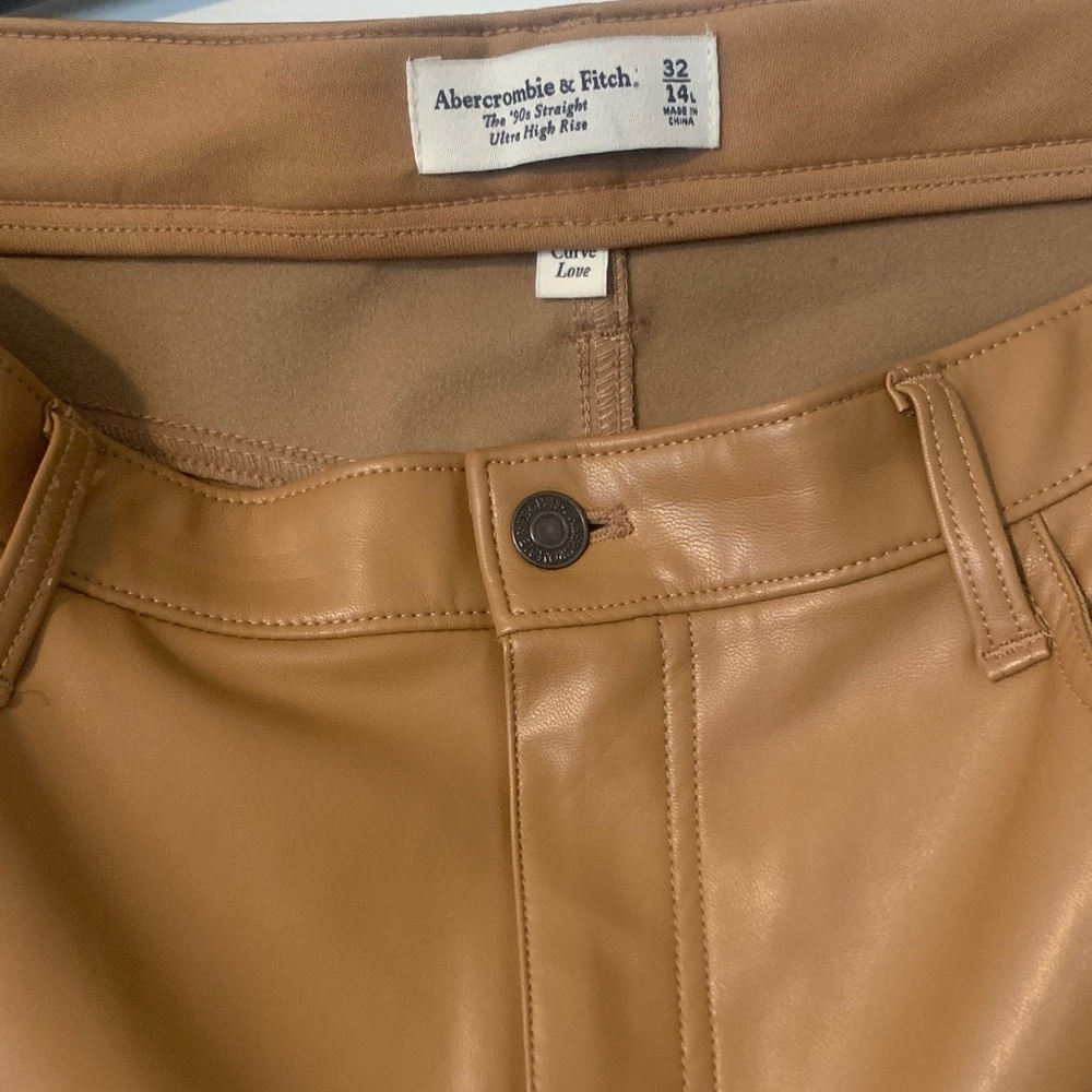 Abercrombie & Fitch Tan Ultra High Rise Pants NWOT 14L